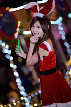 这个老阿姨很有女人味