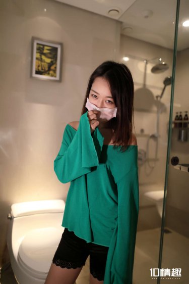 丝袜臭脚小说