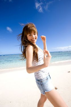 张一山和杨紫狂吻图